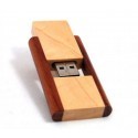 Pendrive w drewnianej obudowie